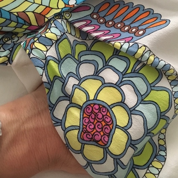 Gorgeous Trina Turk collection by Banana Republic - Picture 3 of 4